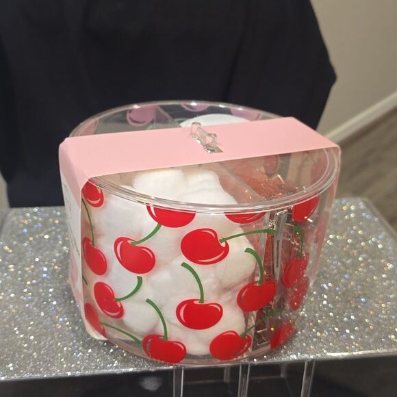 Tamid Cherry Bliss Edition 4-Section Rotating Storage Container w/Clips - Picture 5 of 7